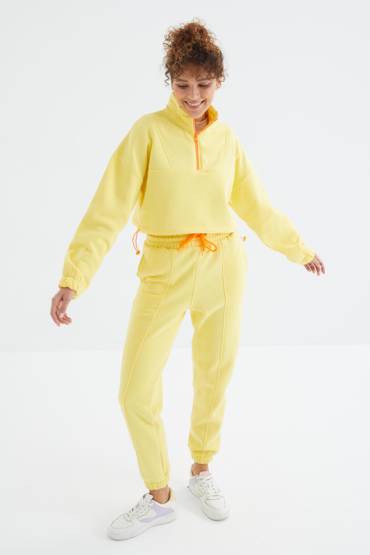 Limon Düşük Omuzlu Beli Büzgülü Yarım Boy Fermuarlı Oversıze Kadın Eşofman Takım - 95321