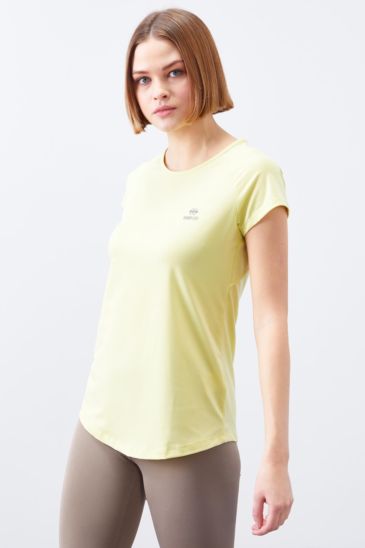 Limon Sırt Pencereli Kısa Kol Standart Kalıp O Yaka Kadın T-Shirt - 97101