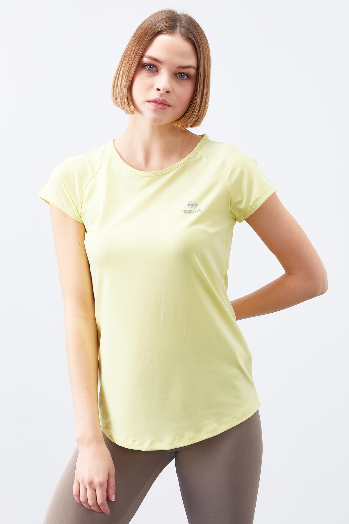 Limon Sırt Pencereli Kısa Kol Standart Kalıp O Yaka Kadın T-Shirt - 97101