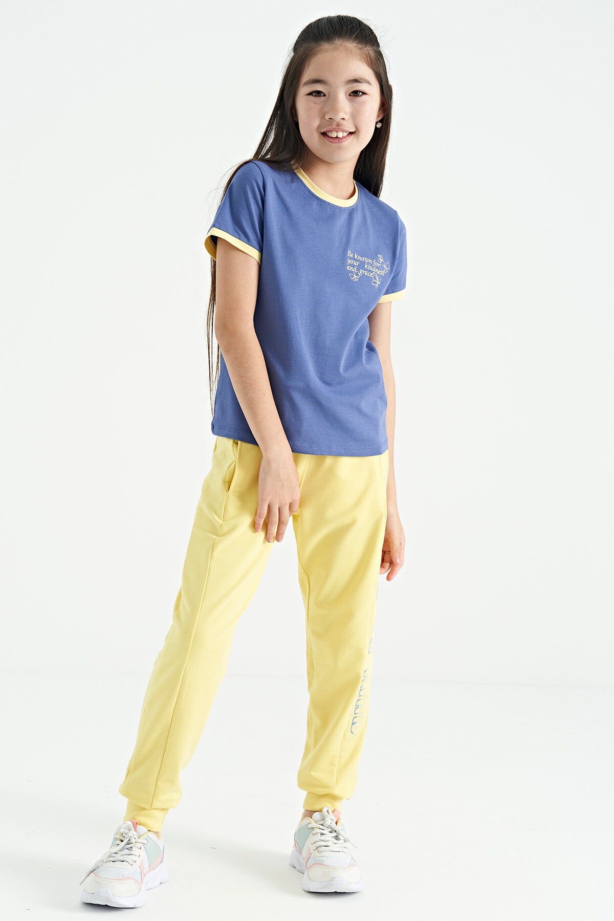 Limon Yan Yazı Nakışlı Bağcıklı Standart Kalıp Jogger Kız Çocuk Eşofman Alt - 75123