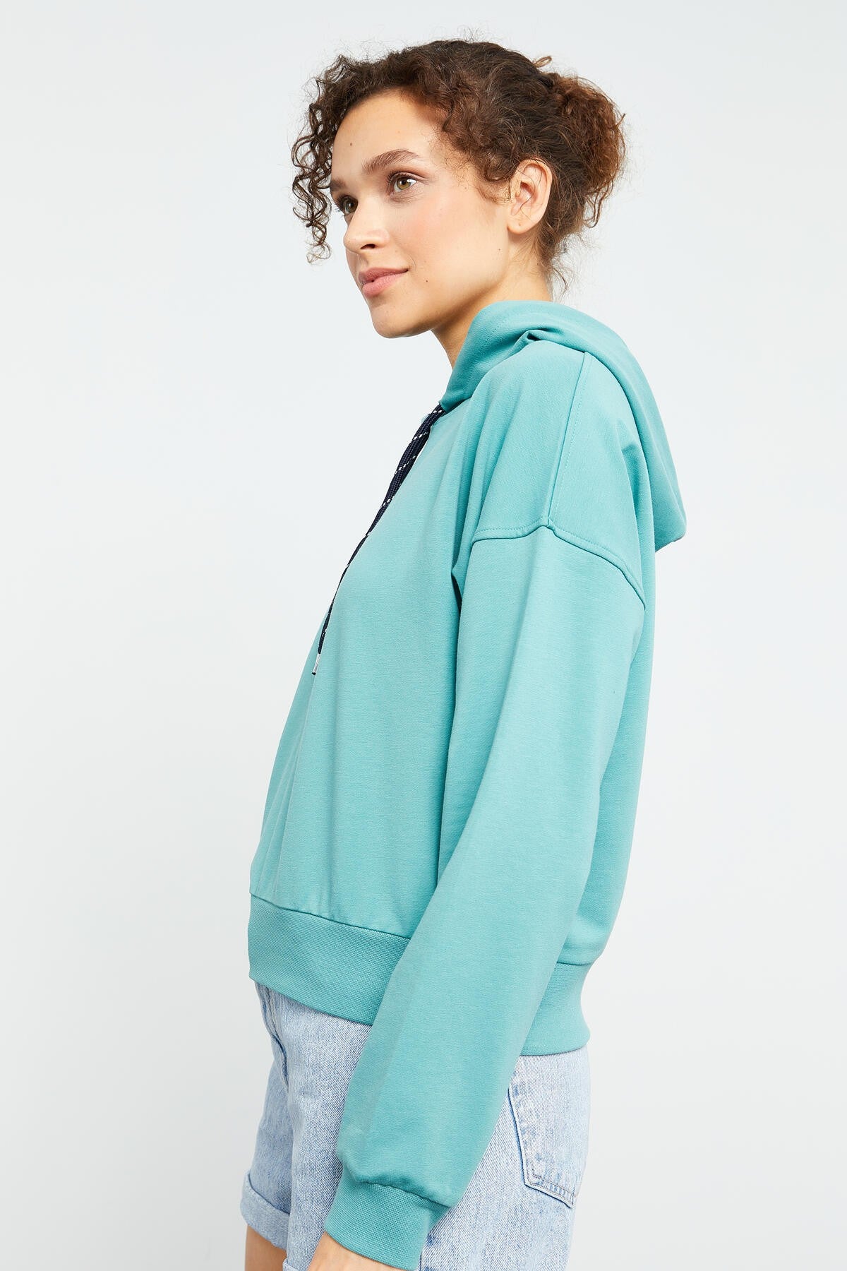 Mint Yeşili Uzun Kol Rahat Form Kapüşonlu Kadın Sweatshirt - 97115
