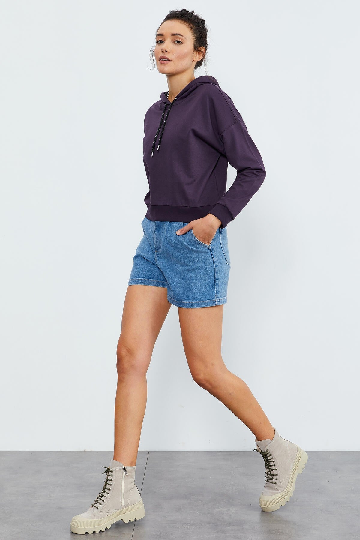 Mor Uzun Kol Rahat Form Kapüşonlu Kadın Sweatshirt - 97115