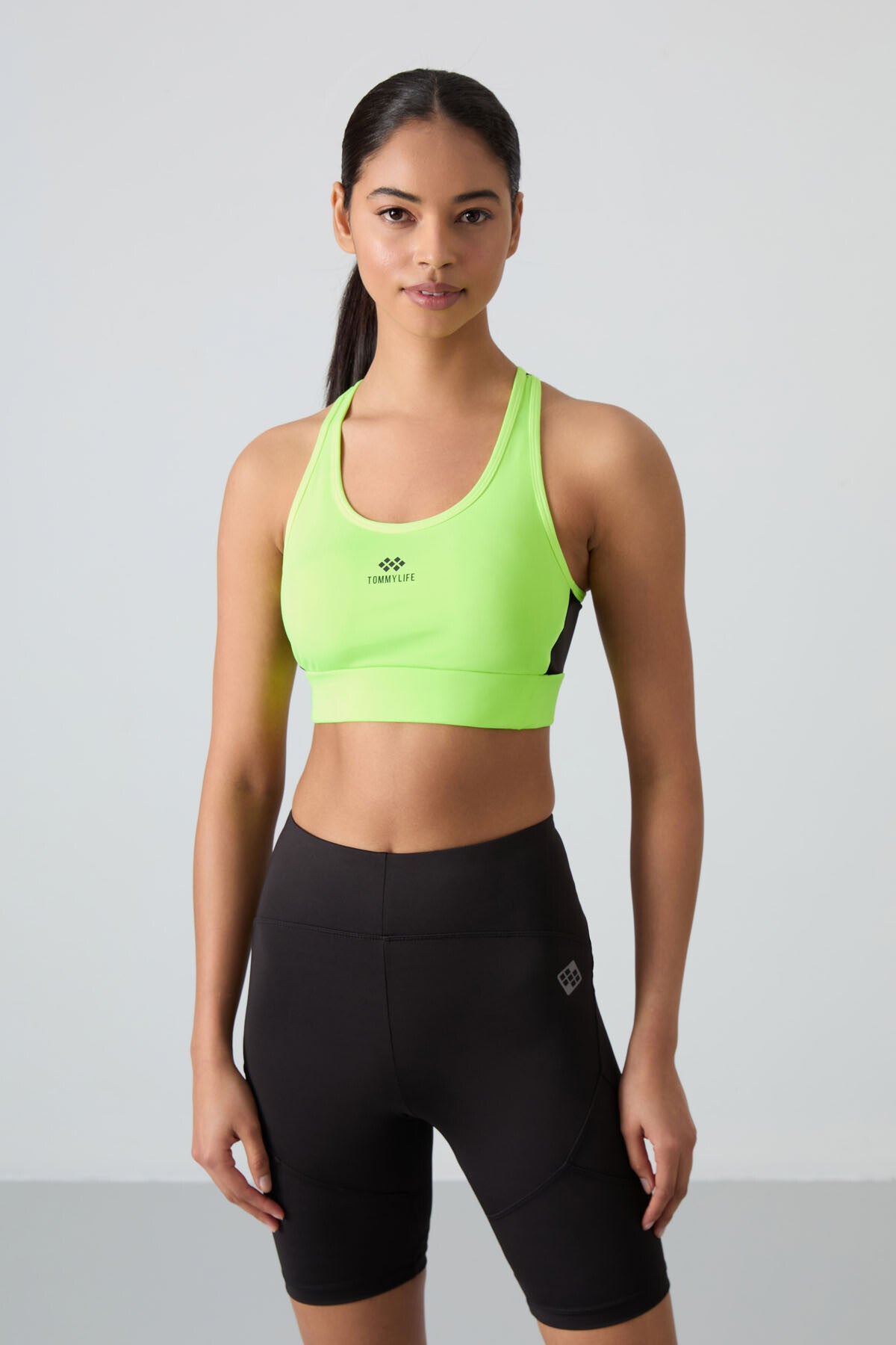 Neon Sarı Çapraz Sırt Detaylı Slim Fit U Yaka Pedli Kadın Spor Büstiyer - 97121