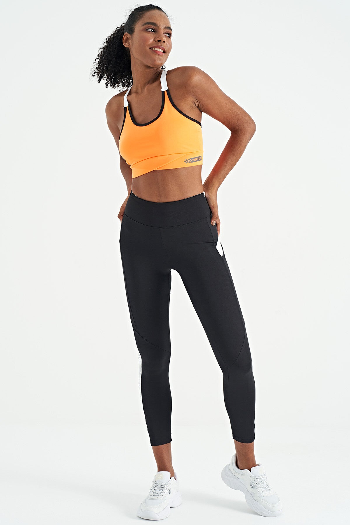 Neon Turuncu Sırt Detaylı Askılı Dar Kalıp Kadın Büstiyer - 97254