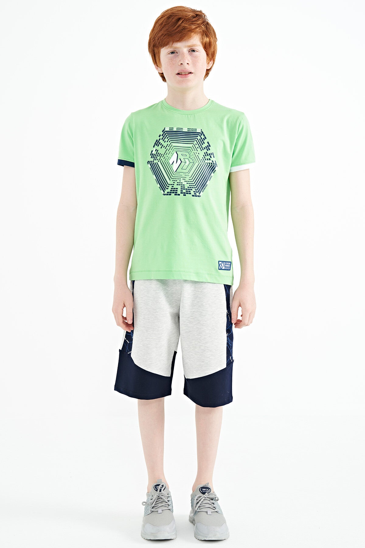 Neon Yeşil Kol Ucu Renkli Detaylı Baskılı Standart Kalıp Erkek Çocuk T-Shirt - 11156