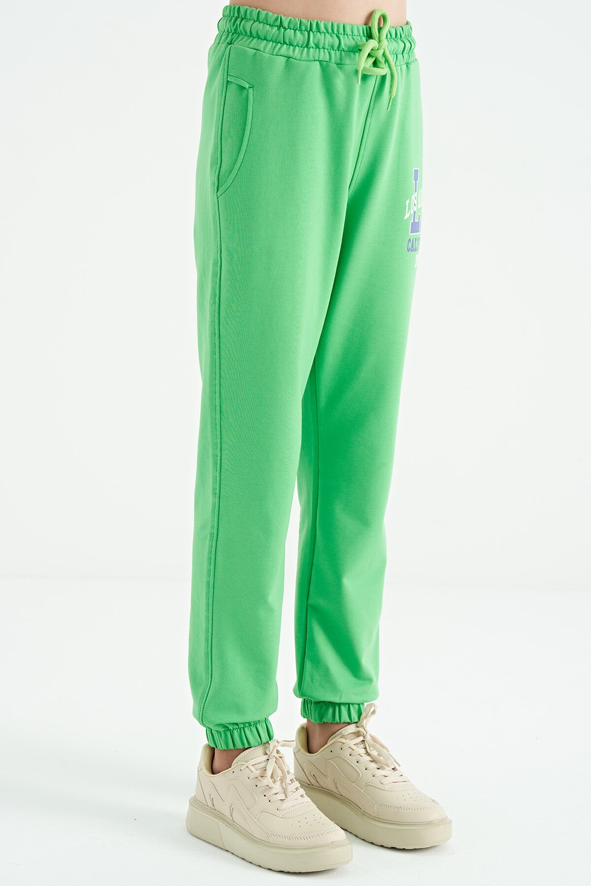 Neon Yeşil Yazı Nakışlı Standart Kalıp Jogger Kız Çocuk Eşofman Alt - 75120