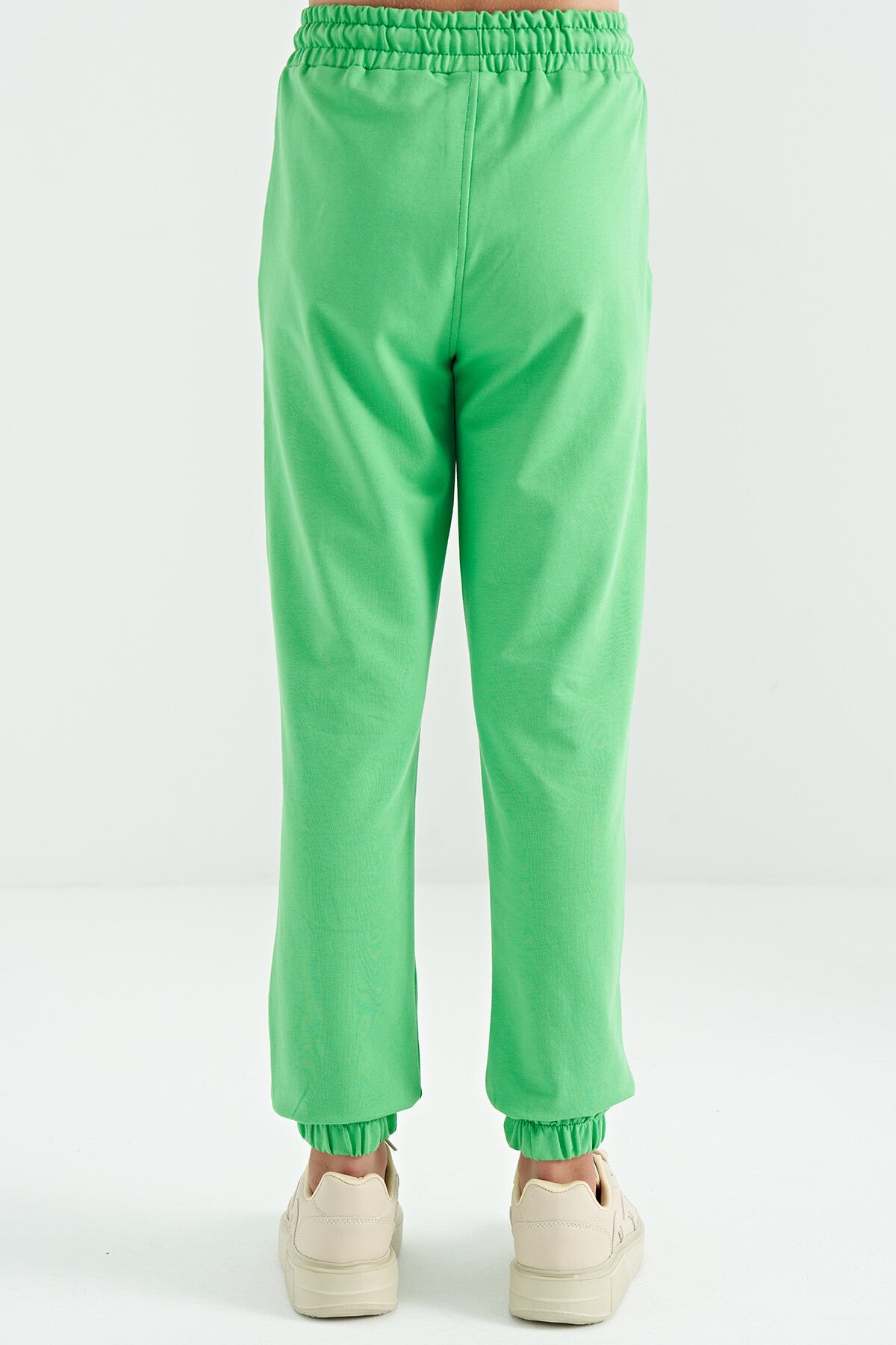 Neon Yeşil Yazı Nakışlı Standart Kalıp Jogger Kız Çocuk Eşofman Alt - 75120
