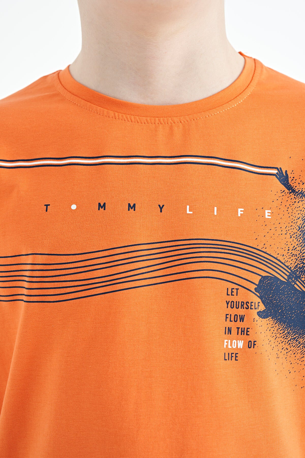 Oranj Baskı Detaylı Standart Kalıp O Yaka Erkek Çocuk T-Shirt - 11133