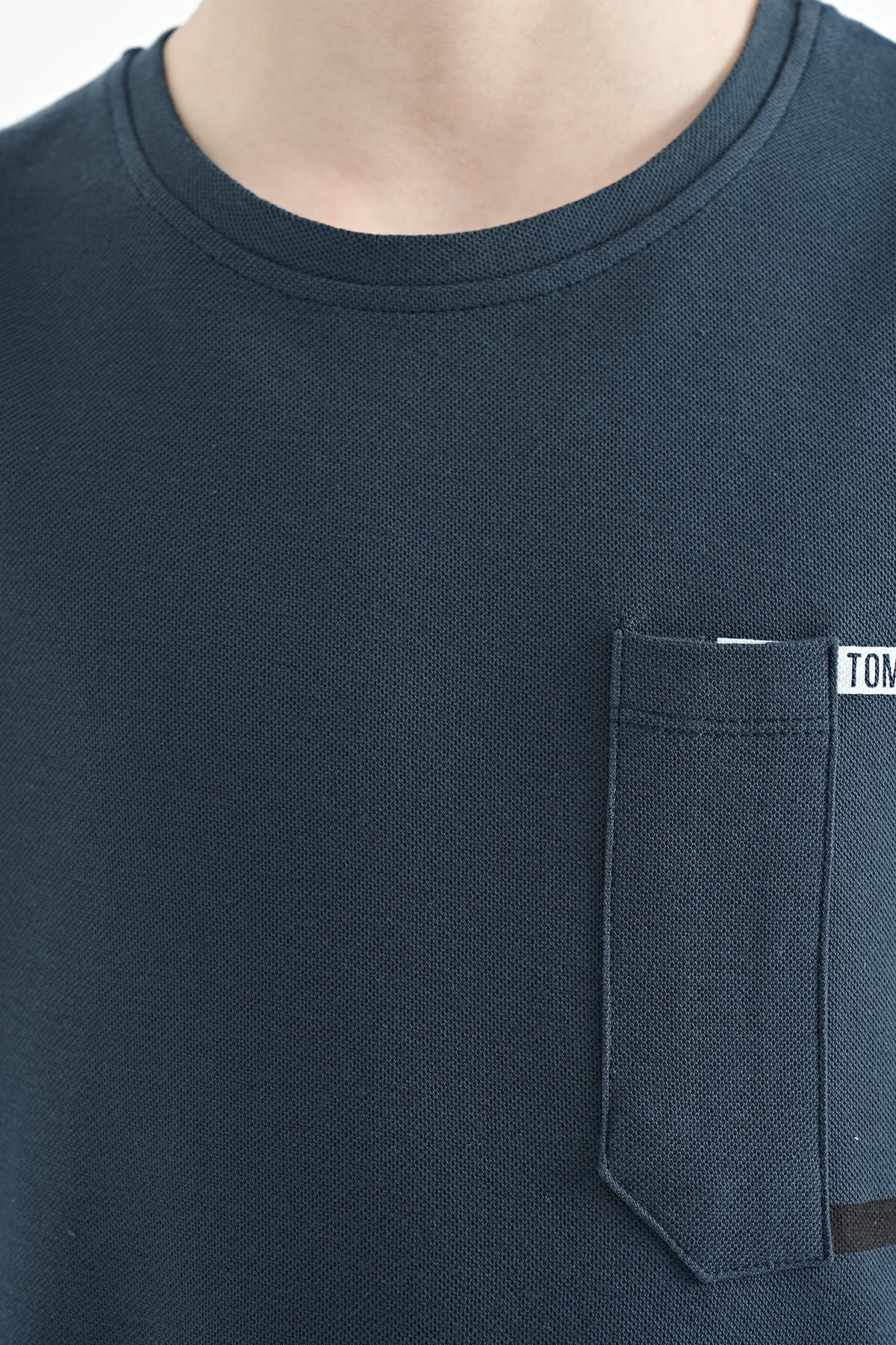 Orman Yeşili Cep Detaylı O Yaka Standart Kalıp Erkek Çocuk T-Shirt - 11120