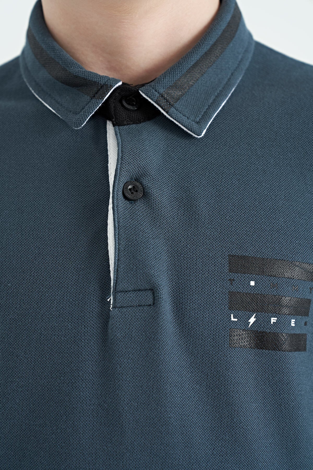 Orman Yeşili Yakası Renk Bloklu Baskı Detaylı Standart Kalıp Erkek Çocuk T-Shirt - 11111