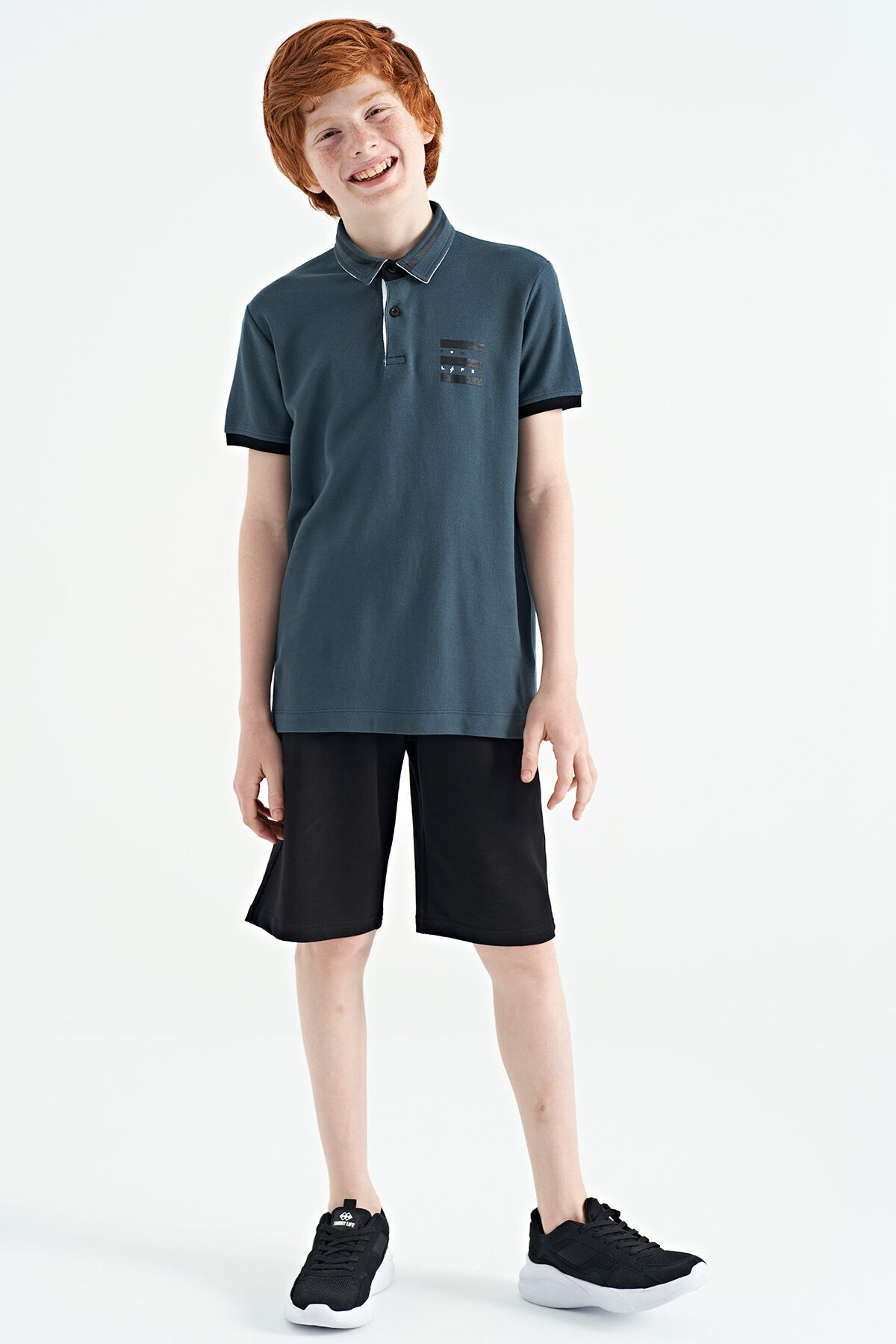 Orman Yeşili Yakası Renk Bloklu Baskı Detaylı Standart Kalıp Erkek Çocuk T-Shirt - 11111