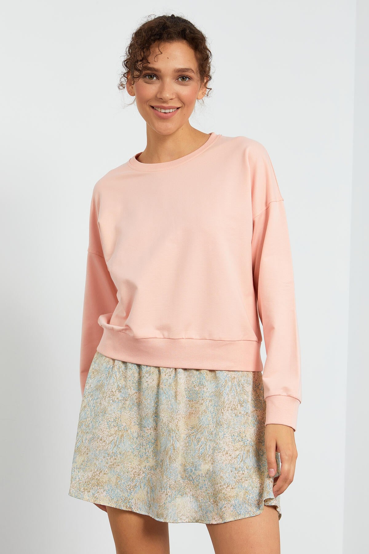 Pembe Basic Rahat Form O Yaka Kadın Sweatshirt - 97114