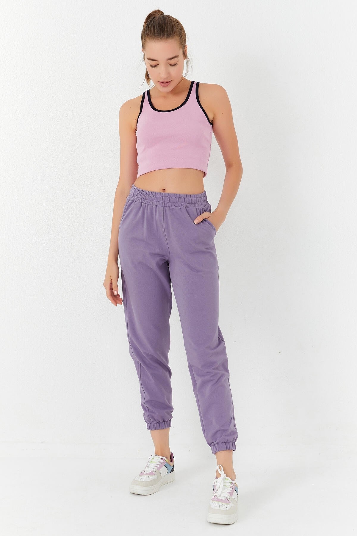 Pembe Basic Sıfır Kol Dar Kalıp U Yaka Kadın Crop Top Atlet - 97162
