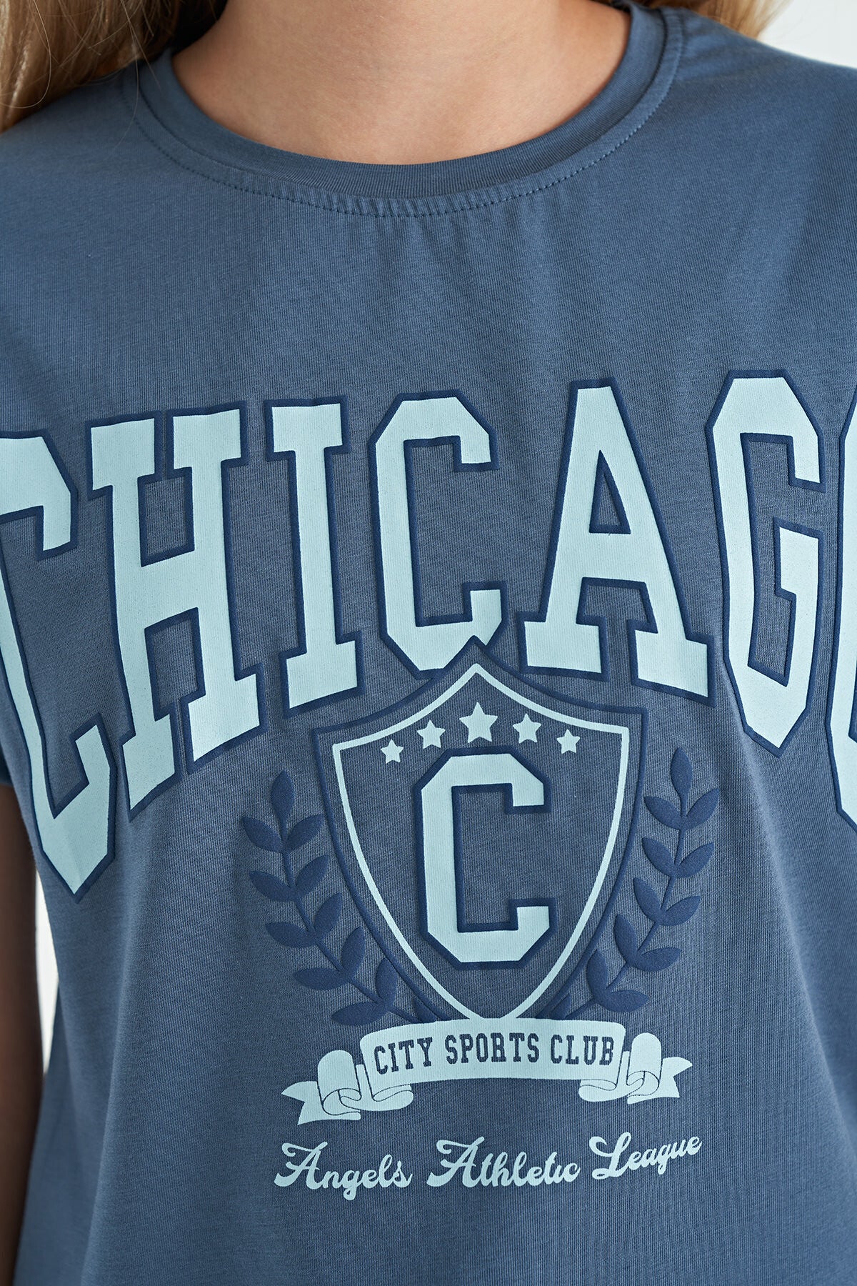 Petrol O Yaka Düşük Omuzlu Rahat Form Kısa Kollu Kız Çocuk T-Shirt - 75128