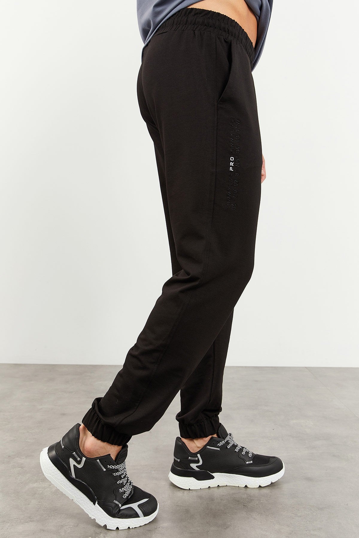 Petrol - Siyah Kapüşonlu Kanguru Cep Lastik Paça Erkek Oversize Eşofman Takımı - 85117