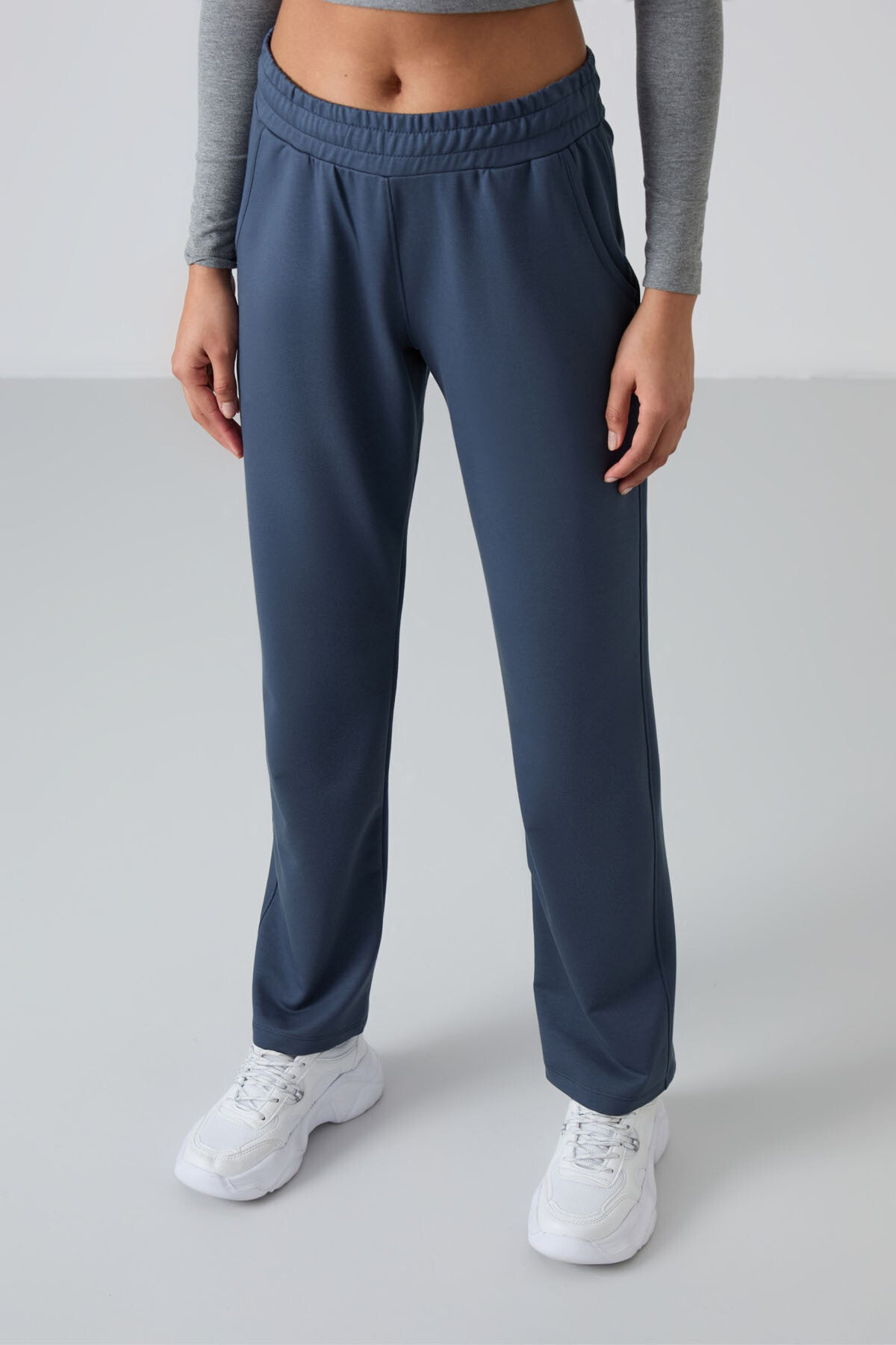 Petrol Yüksek Bel Cepli Rahat Form Klasik Paça Kadın Eşofman Alt - 94584