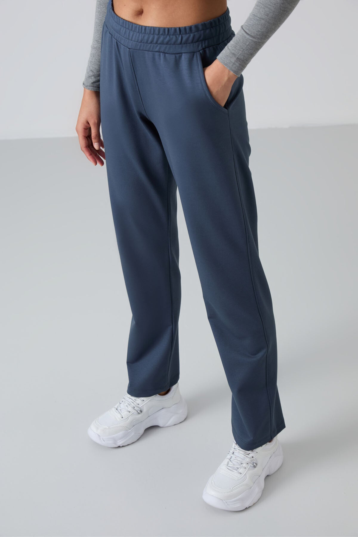 Petrol Yüksek Bel Cepli Rahat Form Klasik Paça Kadın Eşofman Alt - 94584