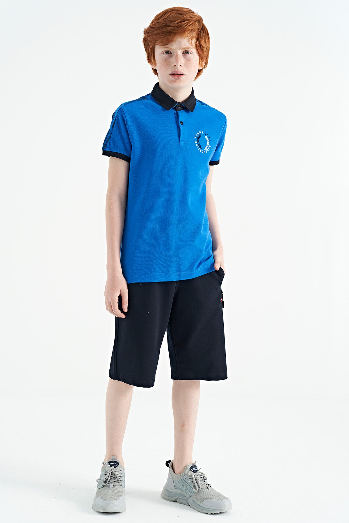 Saks Baskı Detaylı Pola Yaka Standart Kalıp Erkek Çocuk T-Shırt - 11166