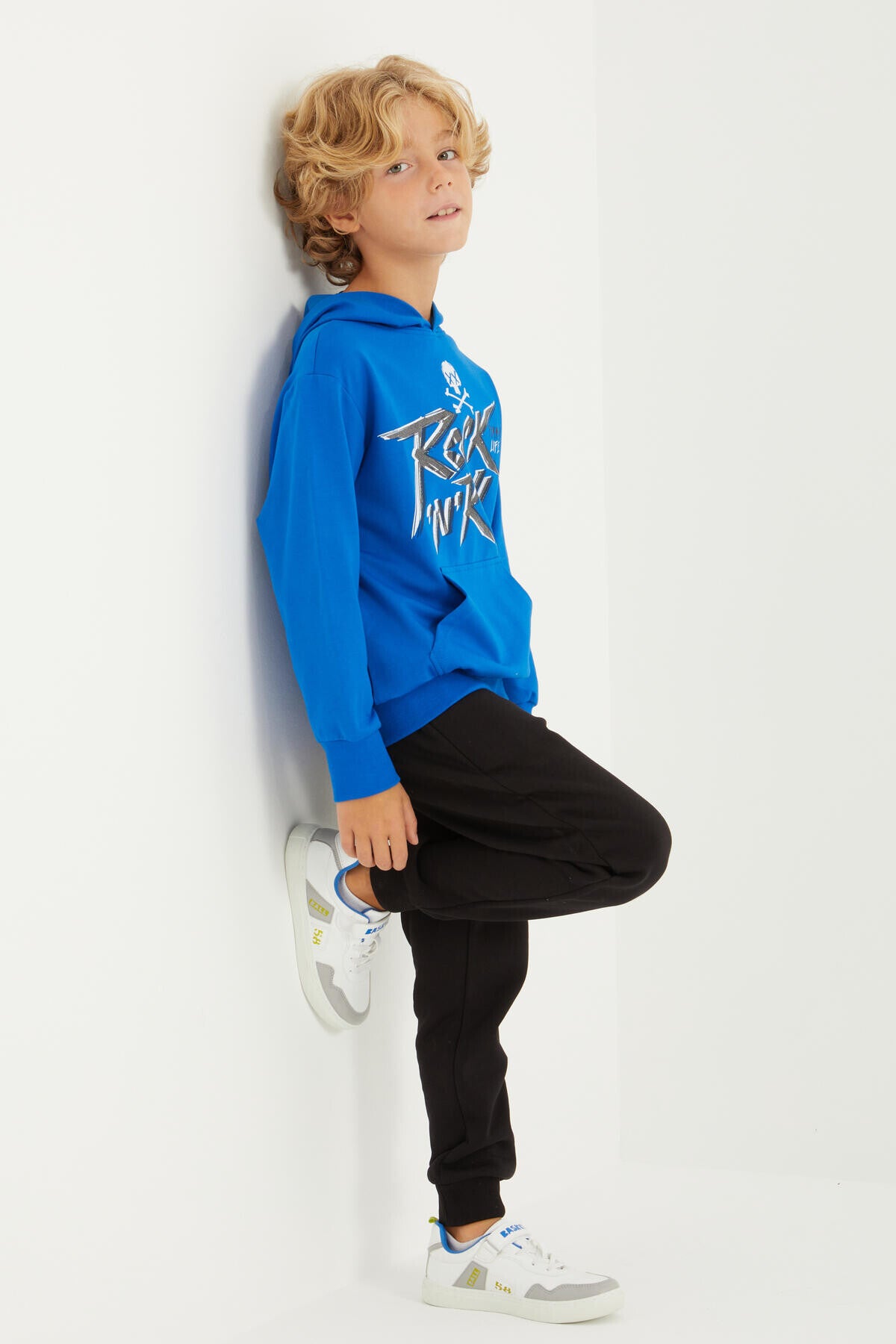 Saks Yazı Baskılı Kanguru Cepli Kapüşonlu Standart Kalıp Erkek Çocuk Sweatshirt - 11002