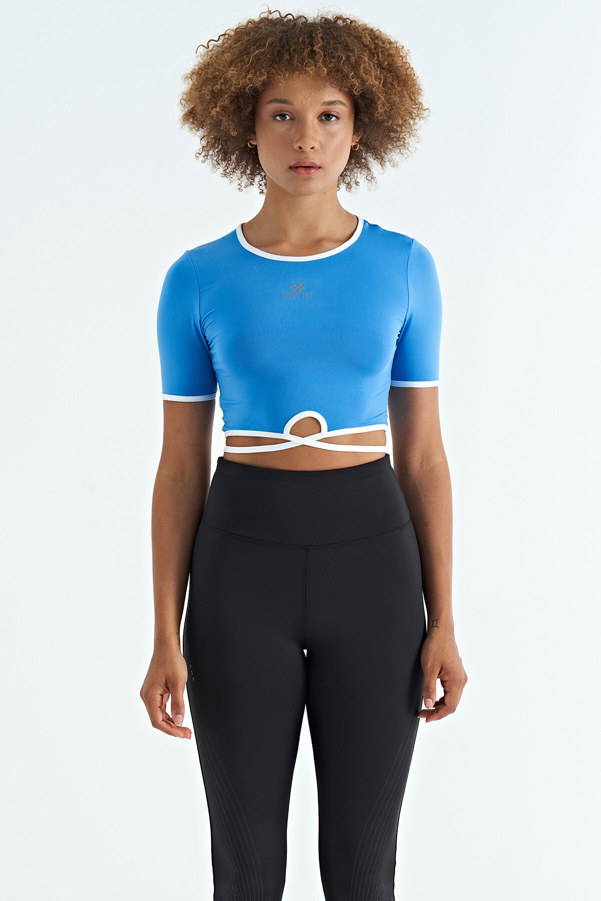 Saks Bel Bağlama Detaylı O Yaka Standart Kalıp Dalgıç Kumaş Kadın Crop T-Shirt - 97266