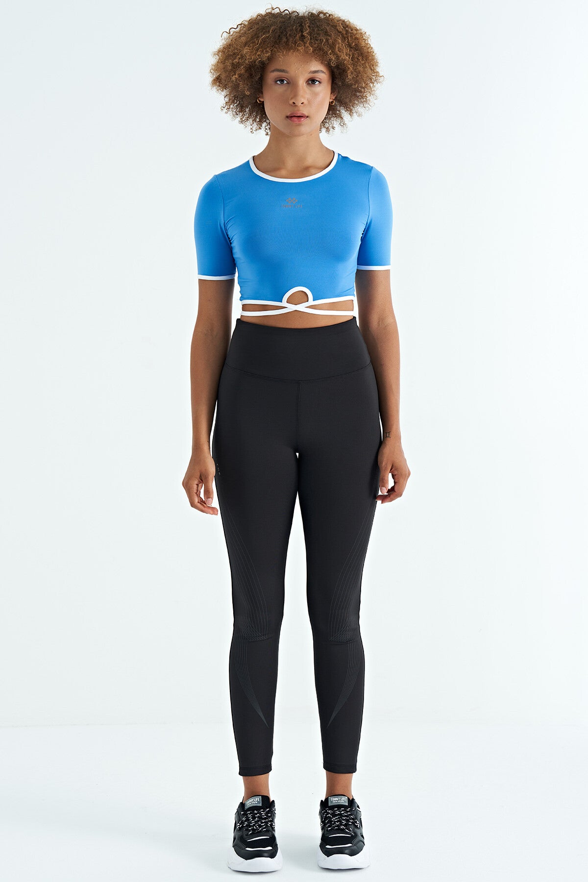 Saks Bel Bağlama Detaylı O Yaka Standart Kalıp Dalgıç Kumaş Kadın Crop T-Shirt - 97266