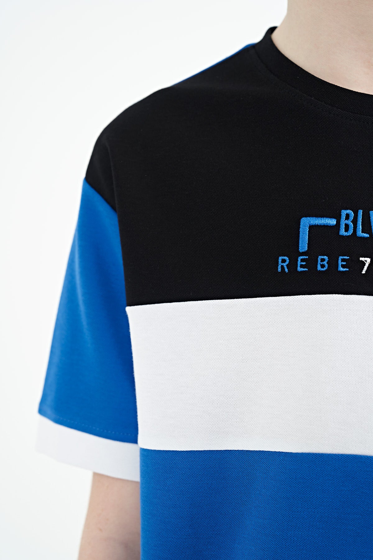 Saks Renk Geçişli Nakışlı Oversize Erkek Çocuk T-Shirt - 11159