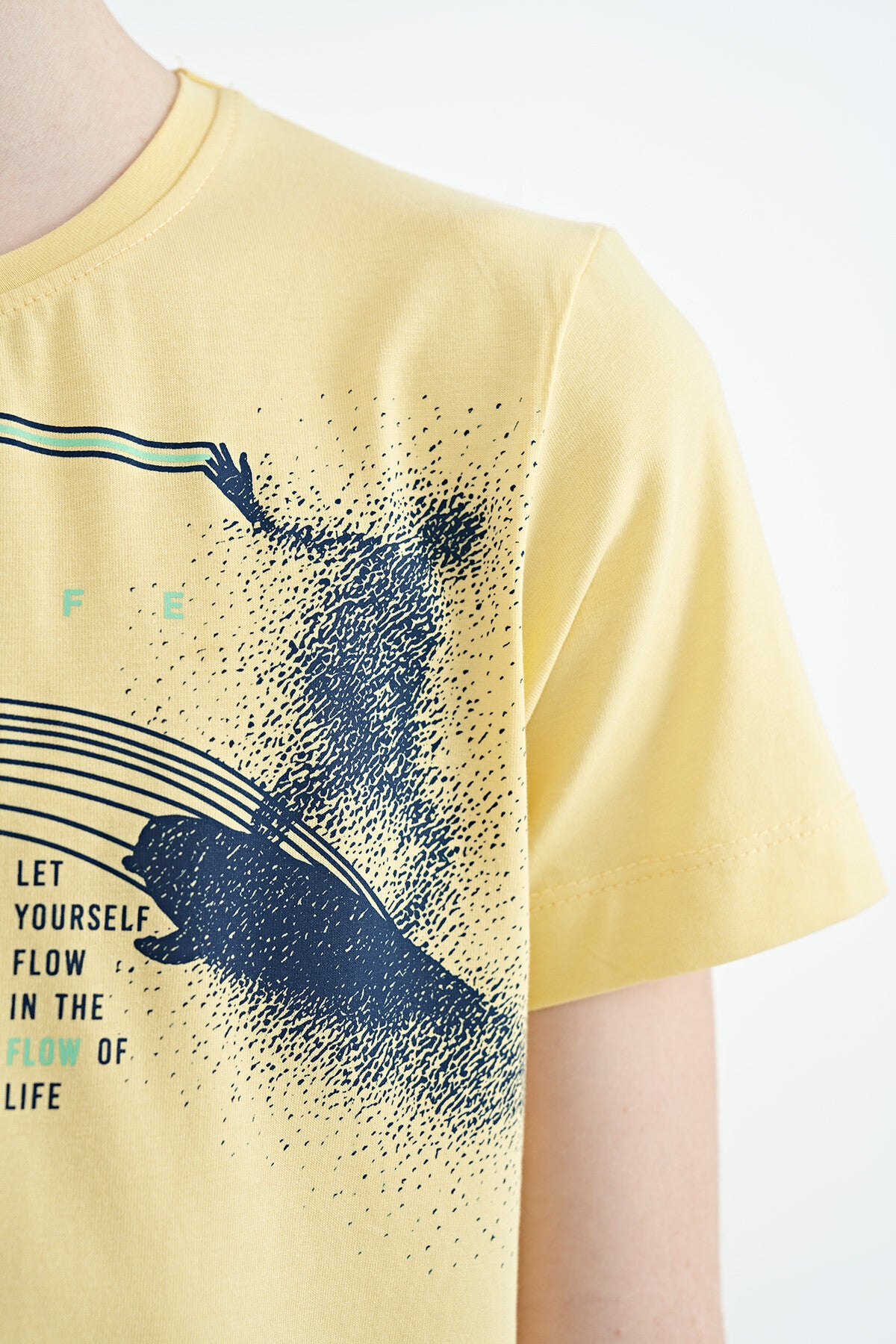 Sarı Baskı Detaylı Standart Kalıp O Yaka Erkek Çocuk T-Shirt - 11133