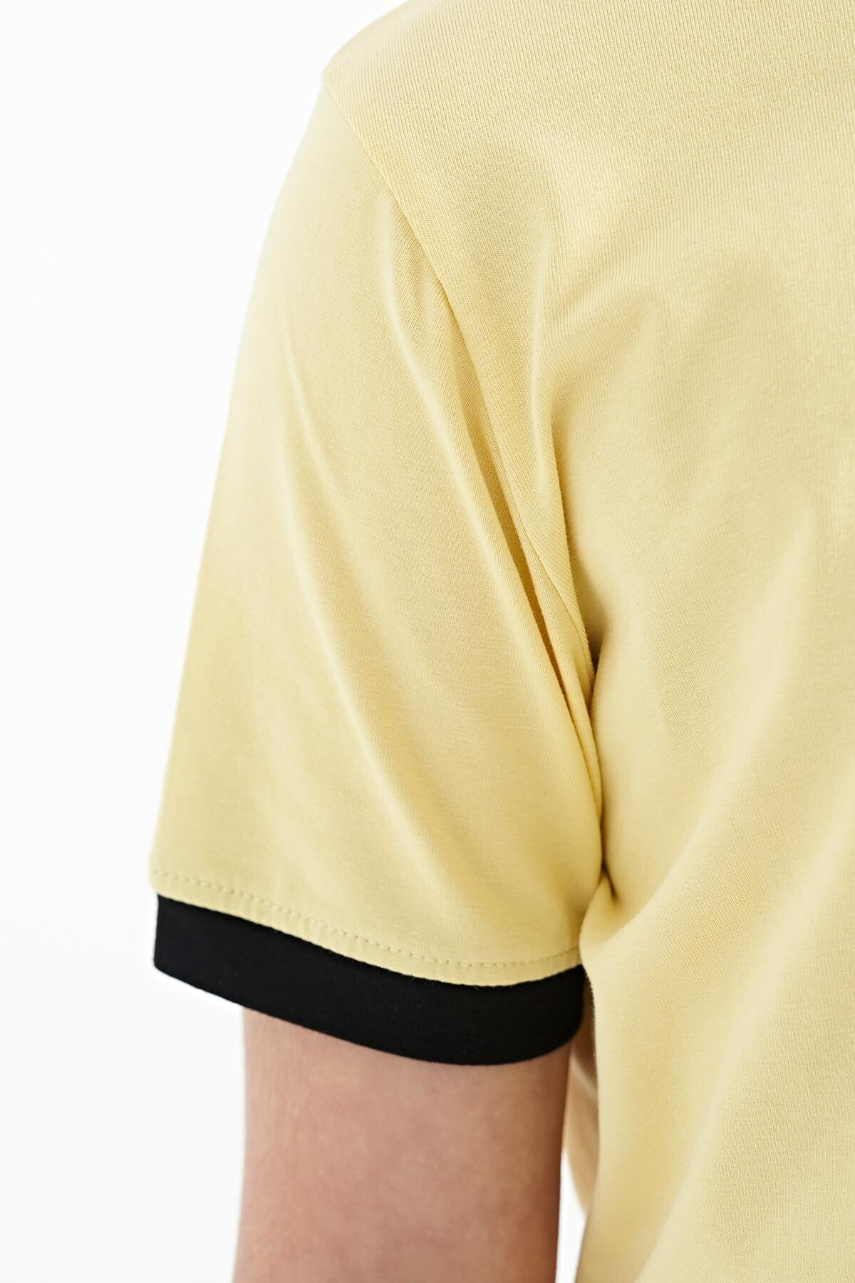 Sarı Baskılı Standart Kalıp O Yaka Erkek Çocuk T-Shirt - 11097