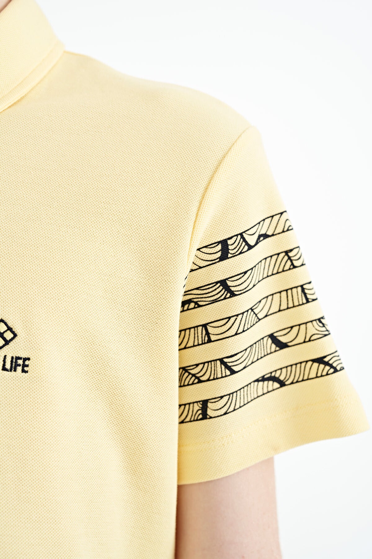 Sarı Kol Baskı Detaylı Standart Kalıp Polo Yaka Erkek Çocuk T-Shirt - 11093