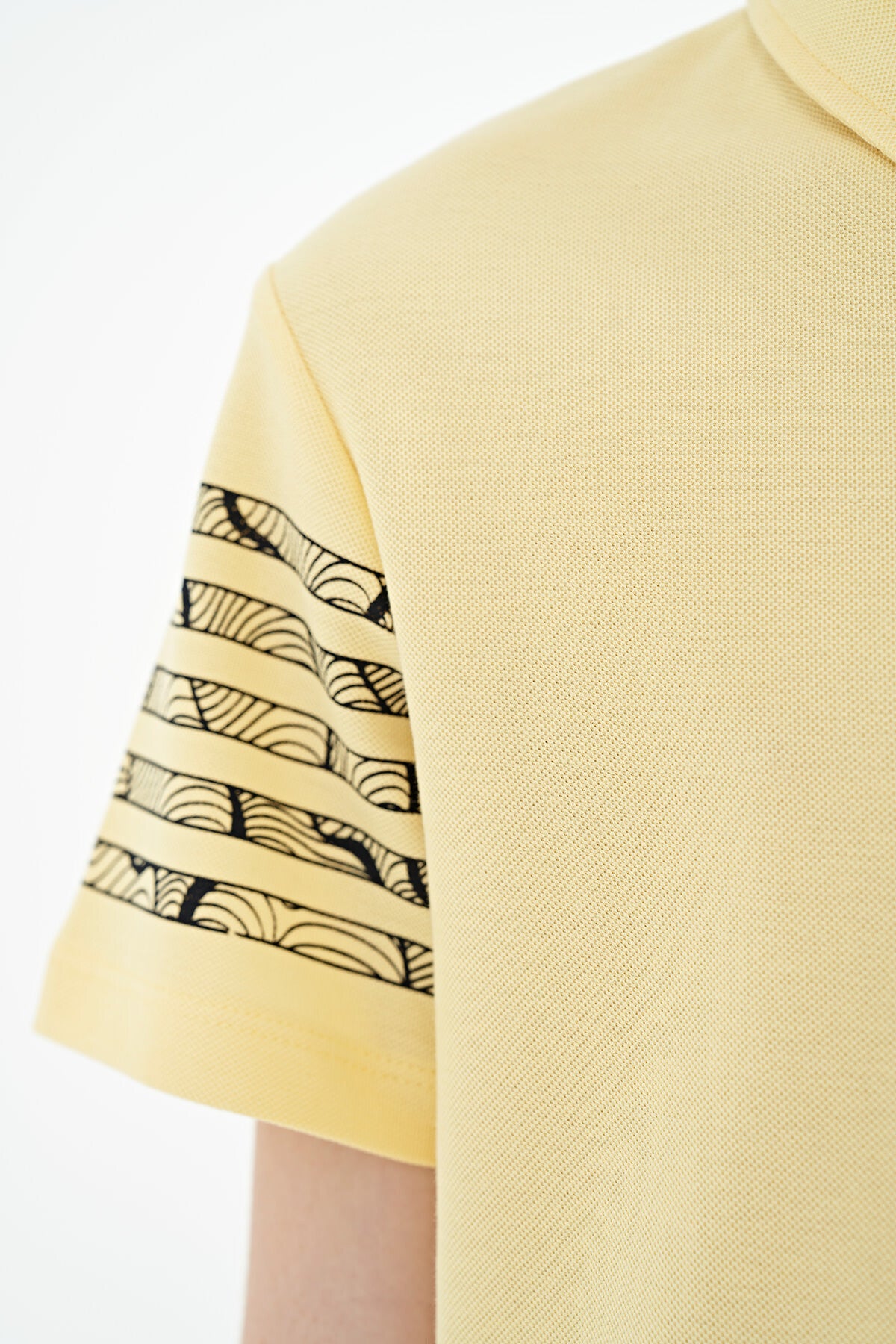 Sarı Kol Baskı Detaylı Standart Kalıp Polo Yaka Erkek Çocuk T-Shirt - 11093