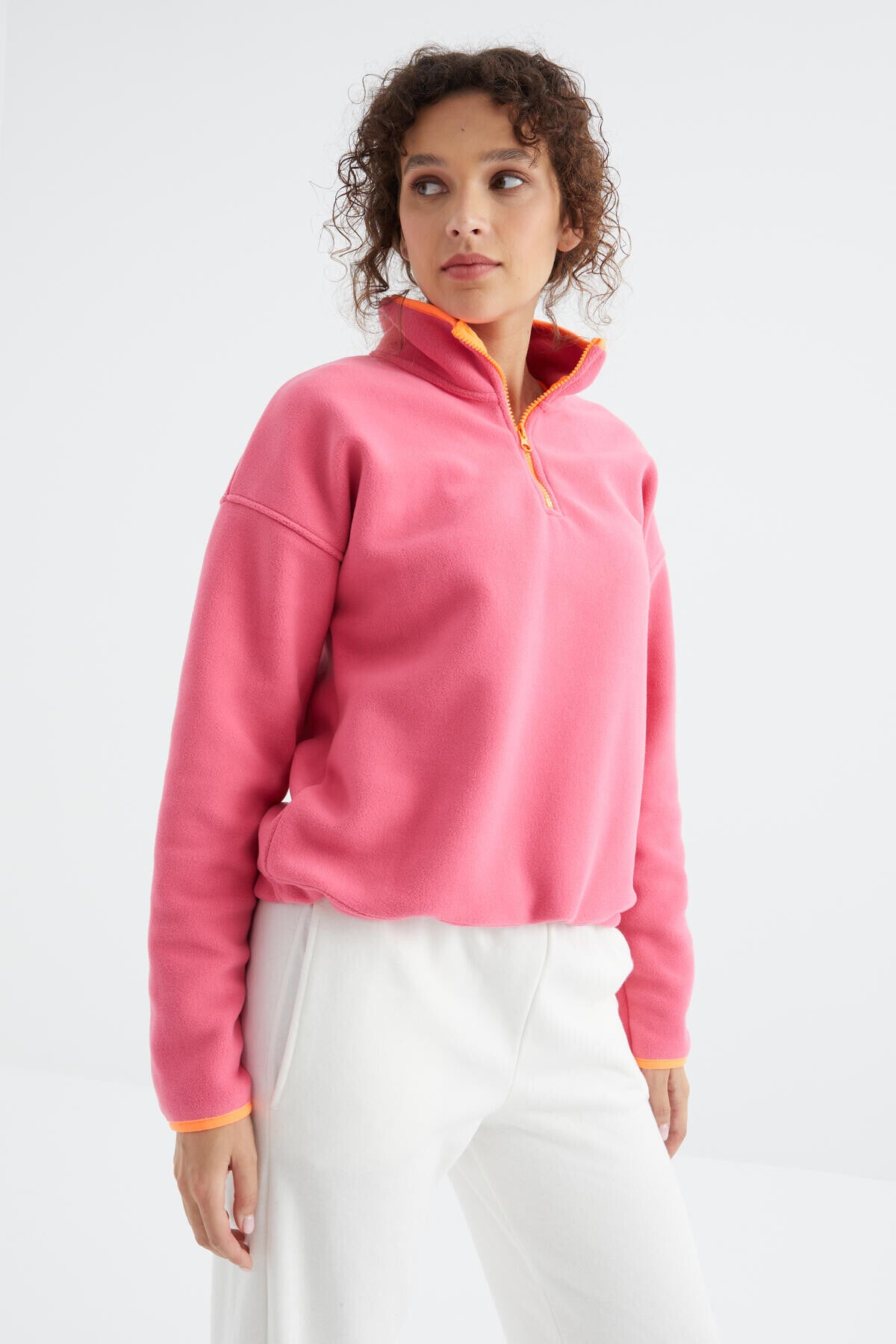 Şeker Pembe Yarım Fermuar Etek Ucu Büzgülü Dik Yaka Oversize Kadın Polar Sweatshirt - 97234
