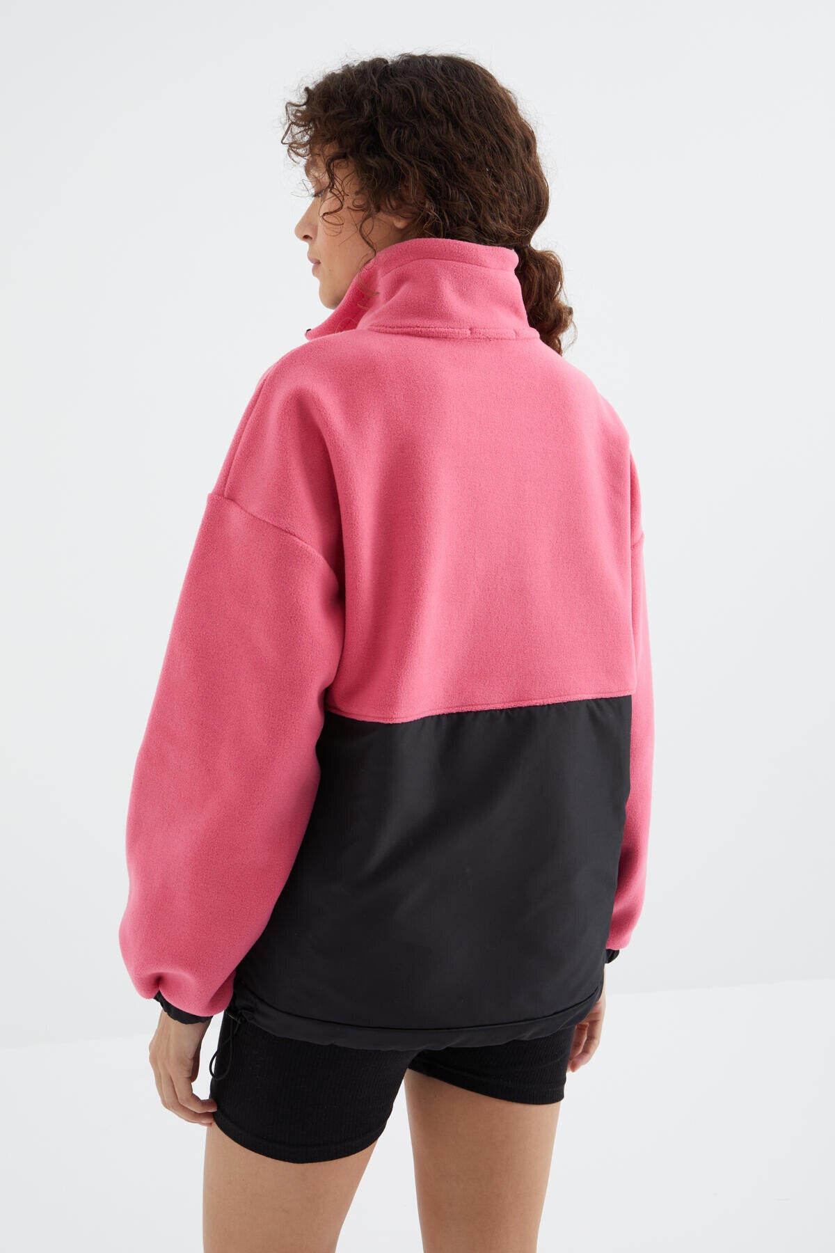 Şeker Pembe Yarım Fermuar Etek Ucu Büzgülü Dik Yaka Oversize Kadın Polar Sweatshirt - 97236