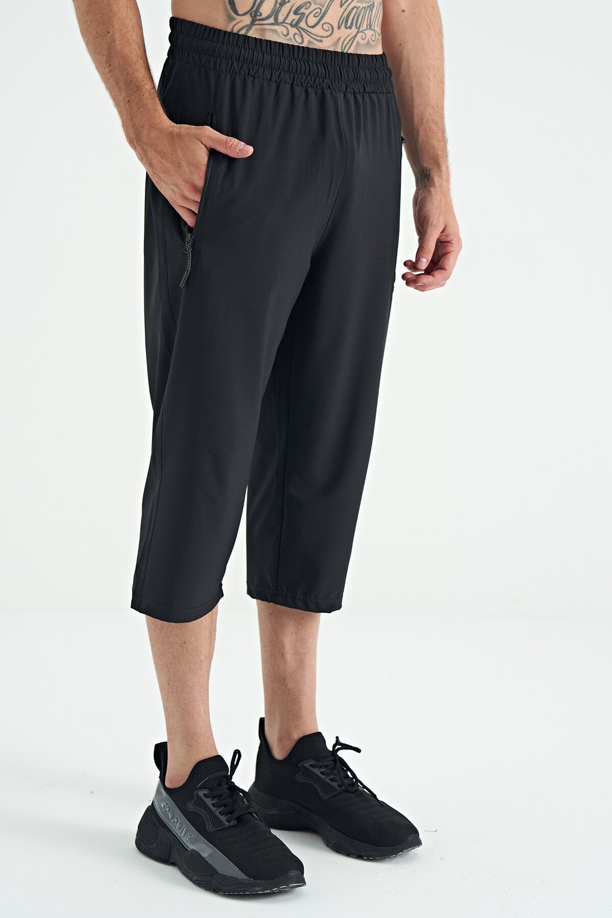 Siyah Bağcıklı Standart Kalıp Fermuar Cepli Aktif Spor Erkek Kapri - 83096