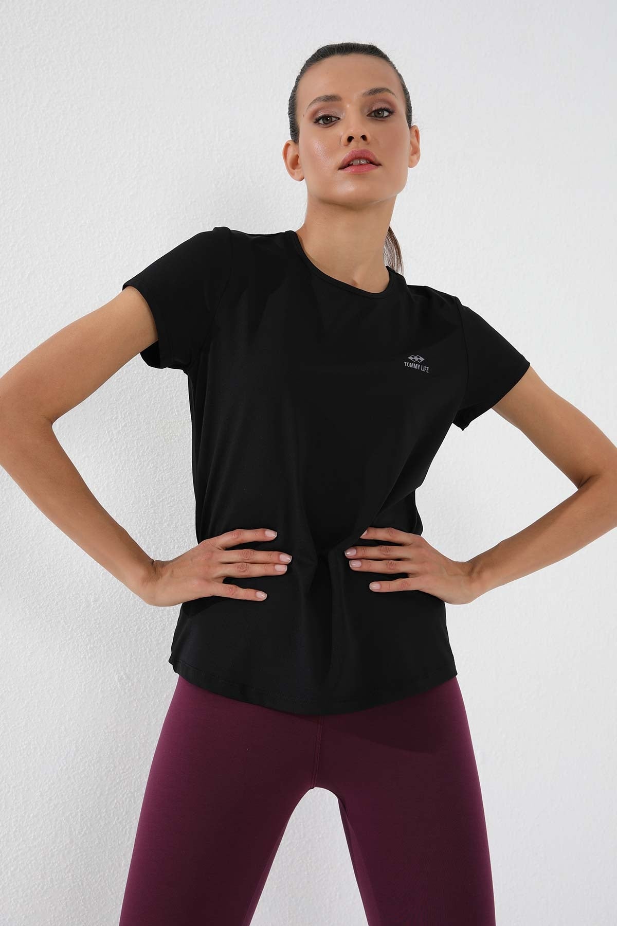 Siyah Basic Kısa Kol Standart Kalıp O Yaka Kadın T-Shirt - 97144