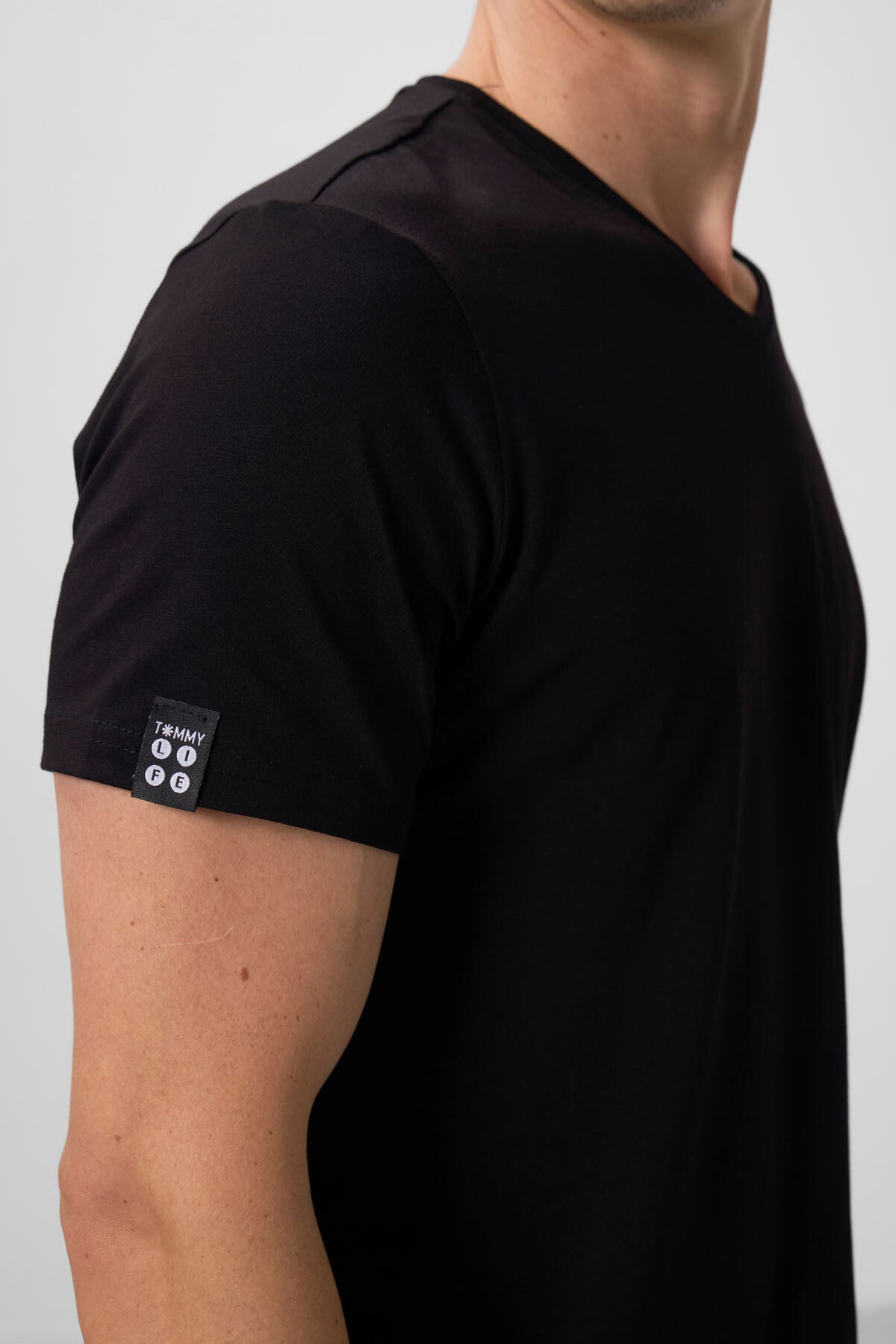 Siyah Basic Kısa Kol Standart Kalıp V Yaka Erkek T-Shirt - 87912