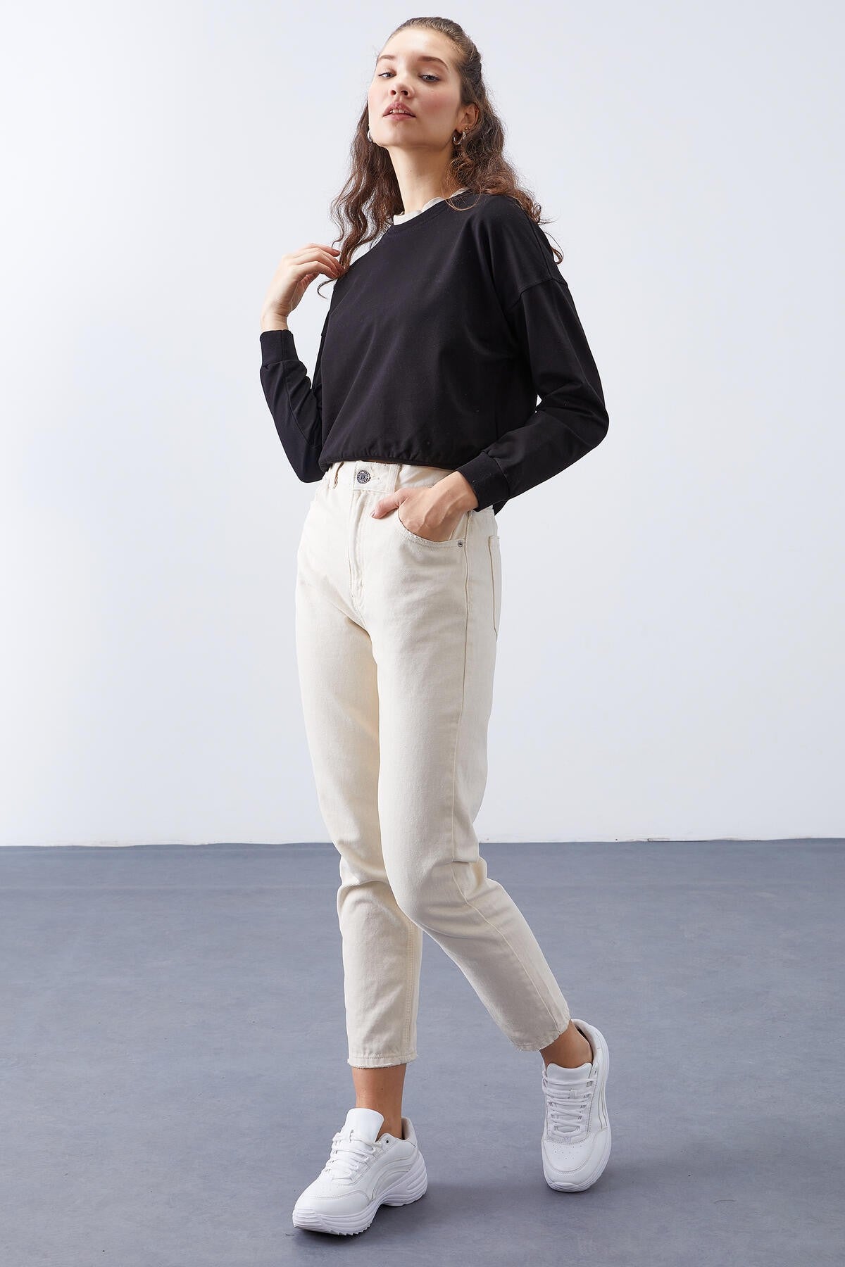 Siyah Basic Rahat Form O Yaka Kadın Sweatshirt - 97114