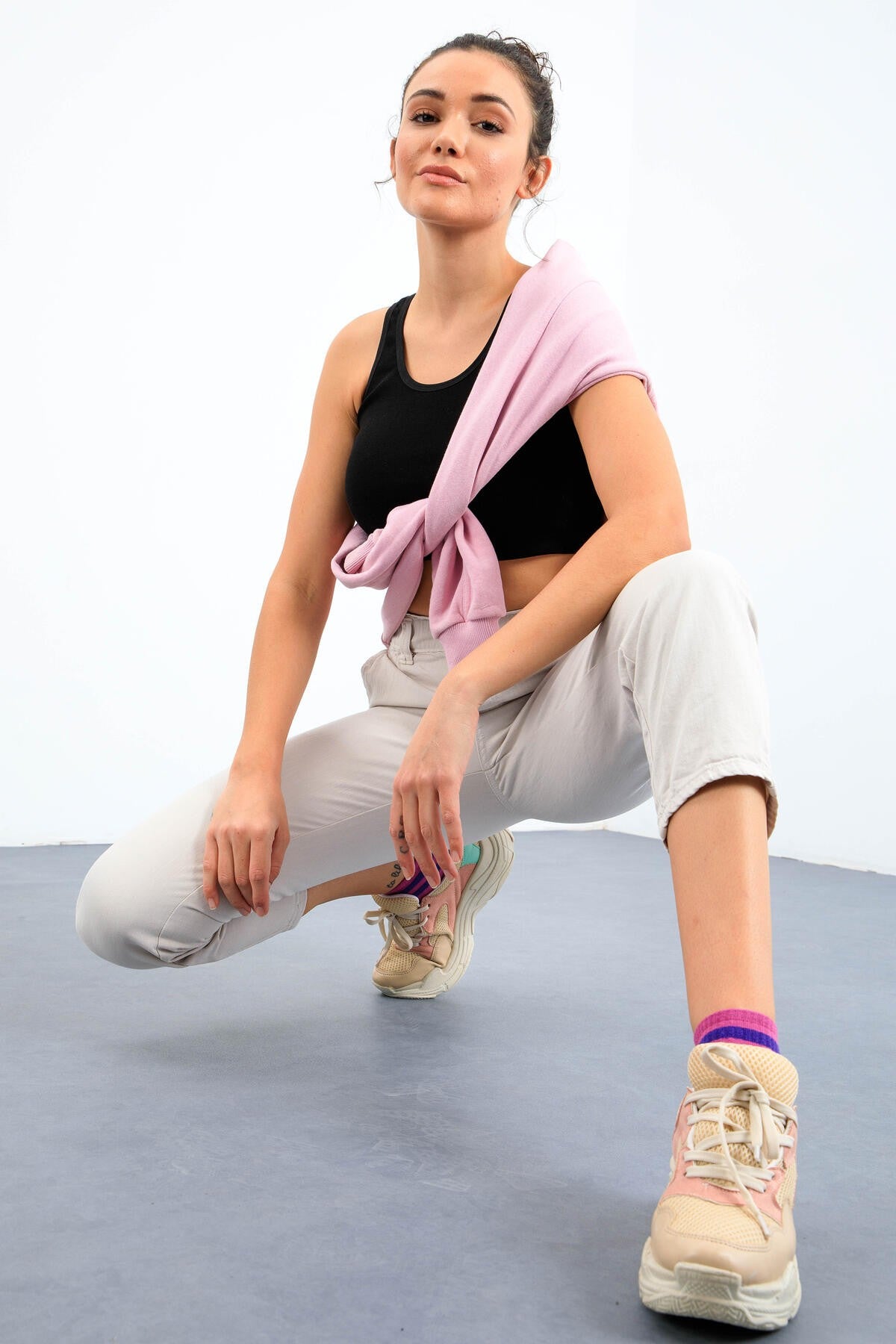 Siyah Basic Sıfır Kol Dar Kalıp U Yaka Kadın Crop Top Atlet - 97162