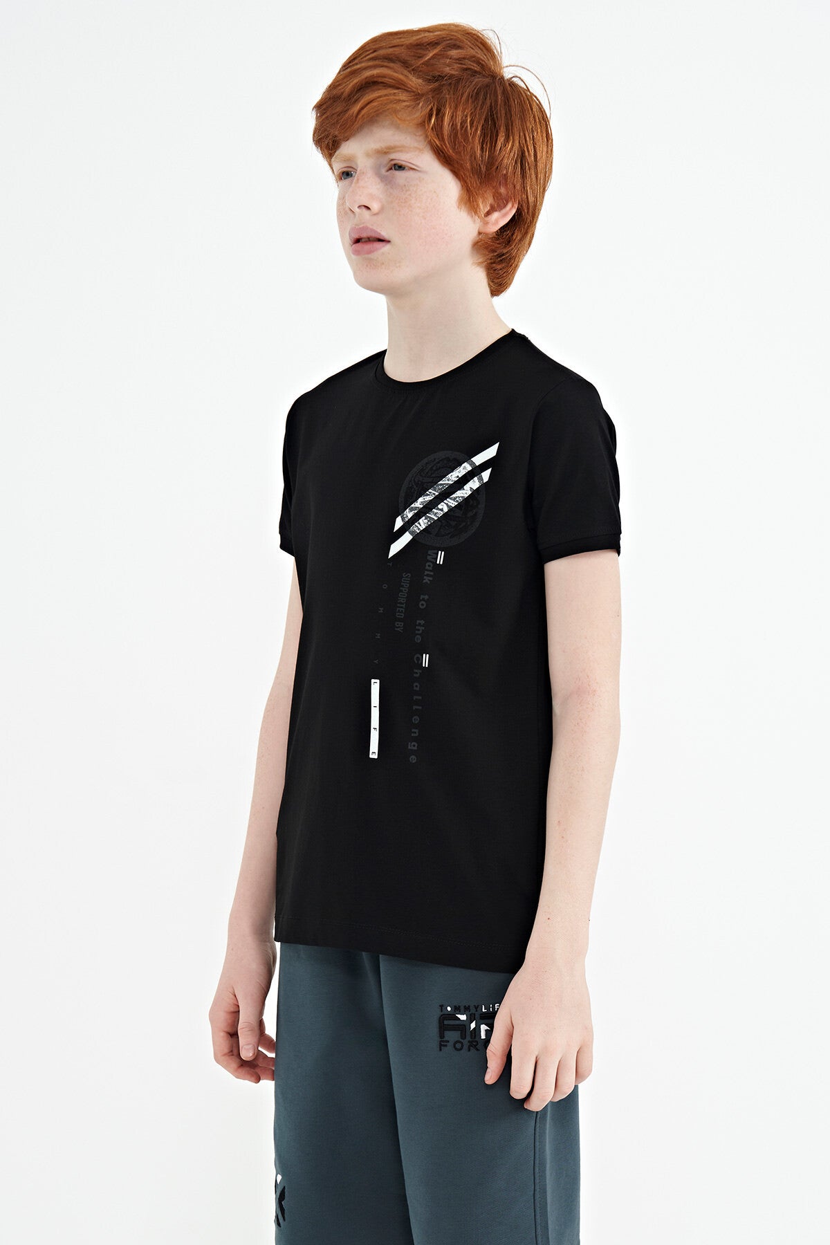 Siyah Baskı Detaylı O Yaka Standart Kalıp Erkek Çocuk T-Shirt - 11131