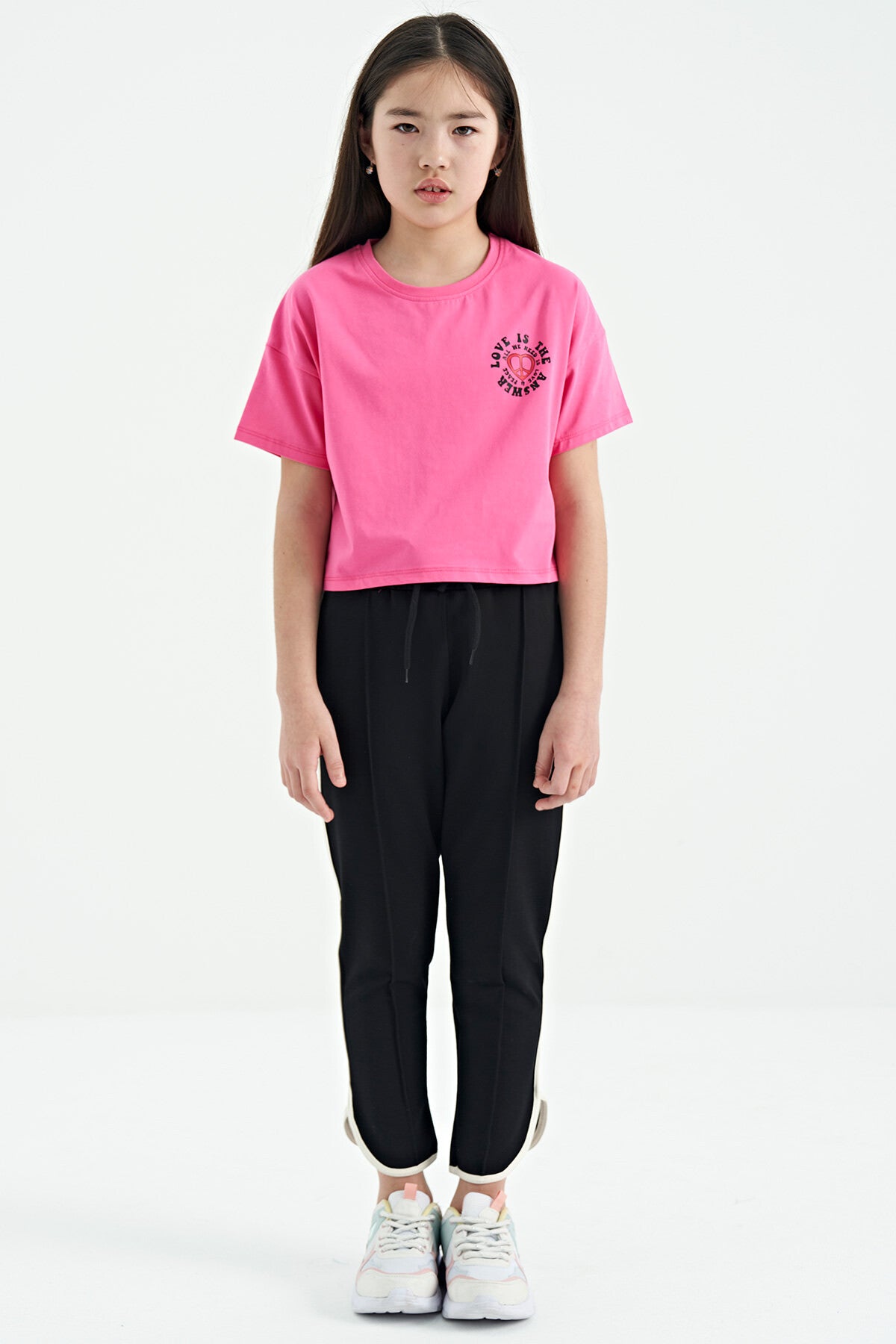 Siyah Biye Detaylı Bağcıklı Ön Nevürlü Geniş Paçalı Kız Çocuk Eşofman Altı - 75124