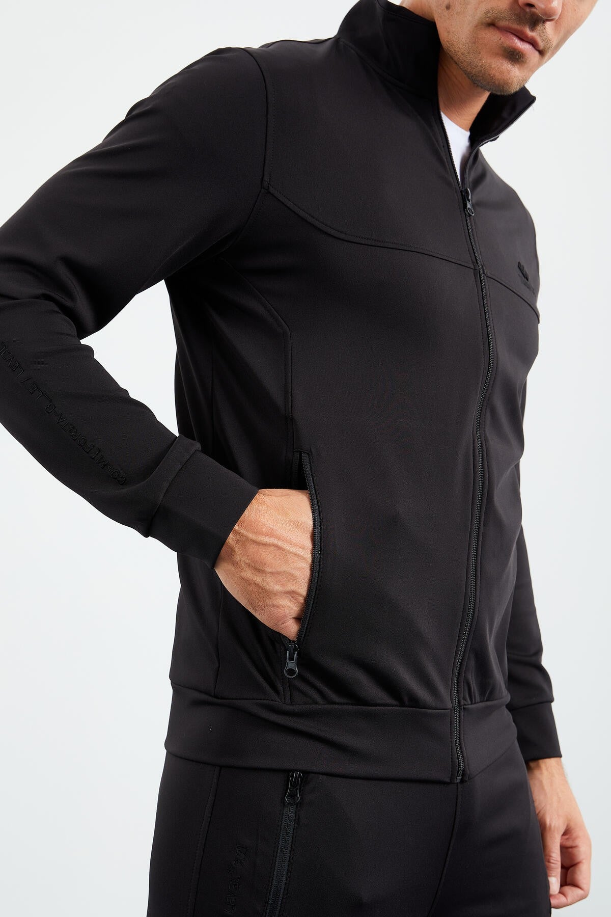 Siyah Dik Yaka Fermuarlı Standart Kalıp Manşetli Erkek Eşofman Takım - 85160