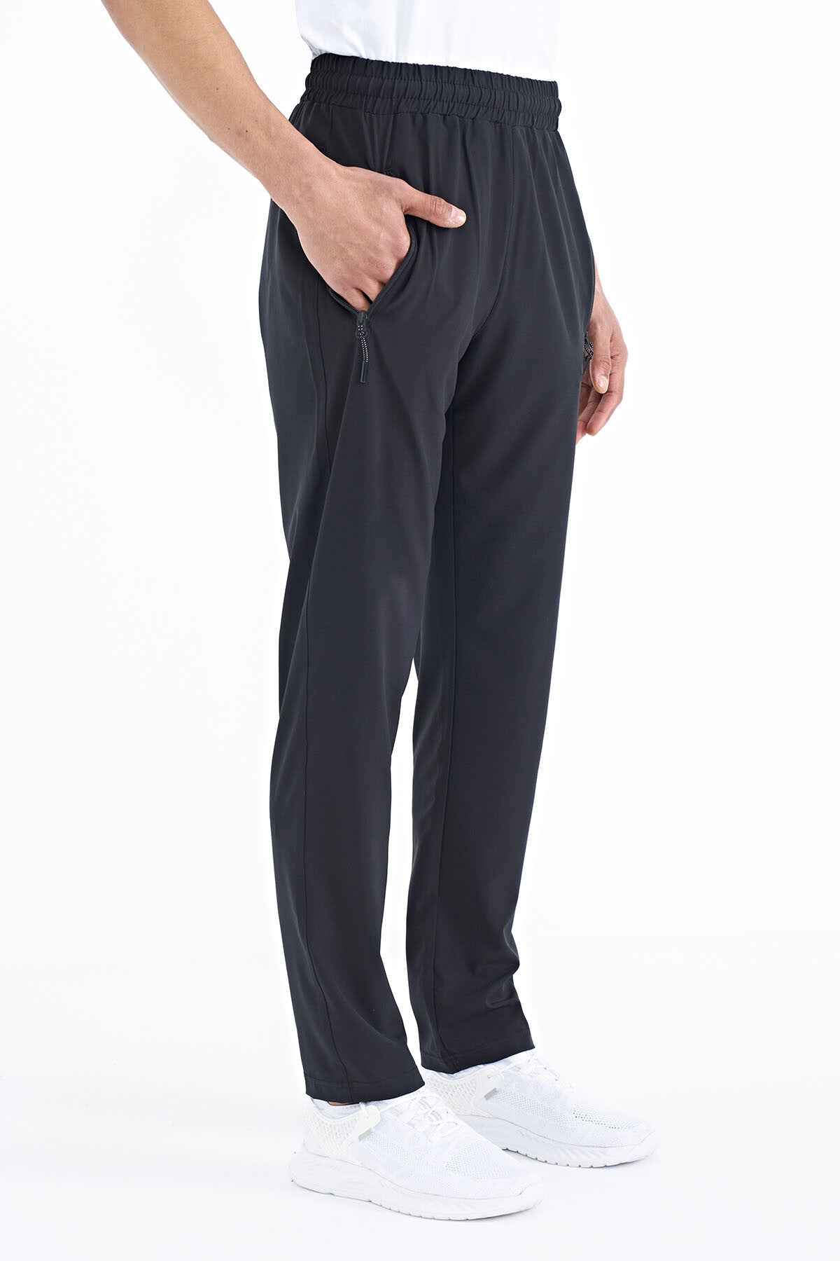 Siyah Erkek Fermuarlı Üç Cepli Standart Kalıp Klasik Paça Eşofman Alt - 84768