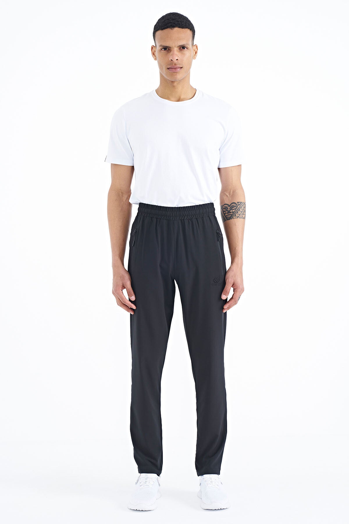 Siyah Erkek Fermuarlı Üç Cepli Standart Kalıp Klasik Paça Eşofman Alt - 84768