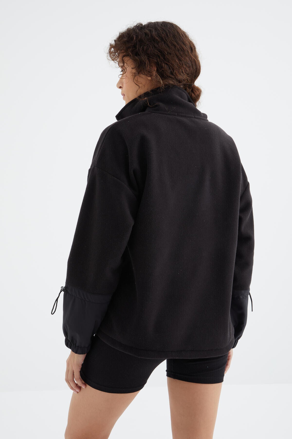 Siyah Etek Ucu Büzgülü Yarım Fermuarlı Oversize Kadın Polar Sweatshirt - 97238