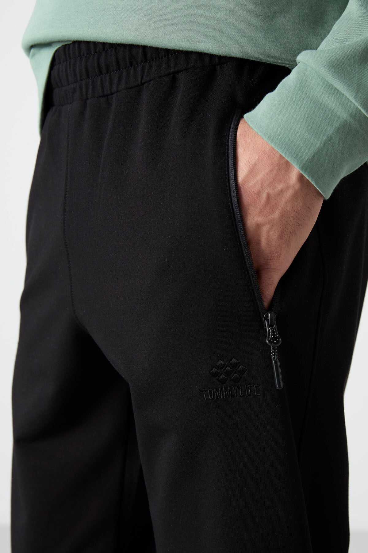 Siyah Fermuar Cepli Standart Kalıp Jogger Erkek Eşofman Alt - 84587