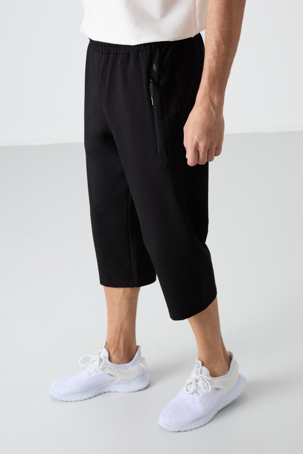 Siyah Fermuar Cepli Standart Kalıp Klasik Paça Erkek Kapri - 83091