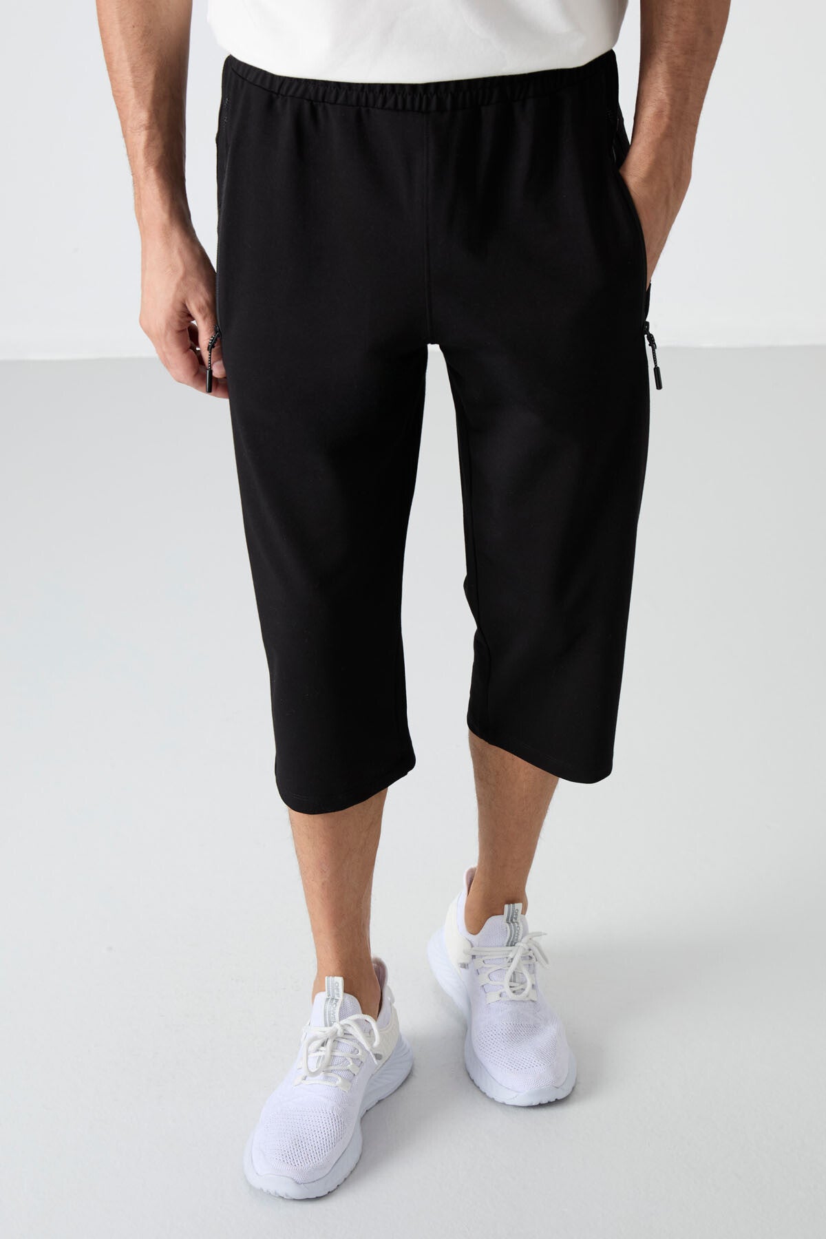 Siyah Fermuar Cepli Standart Kalıp Klasik Paça Erkek Kapri - 83091