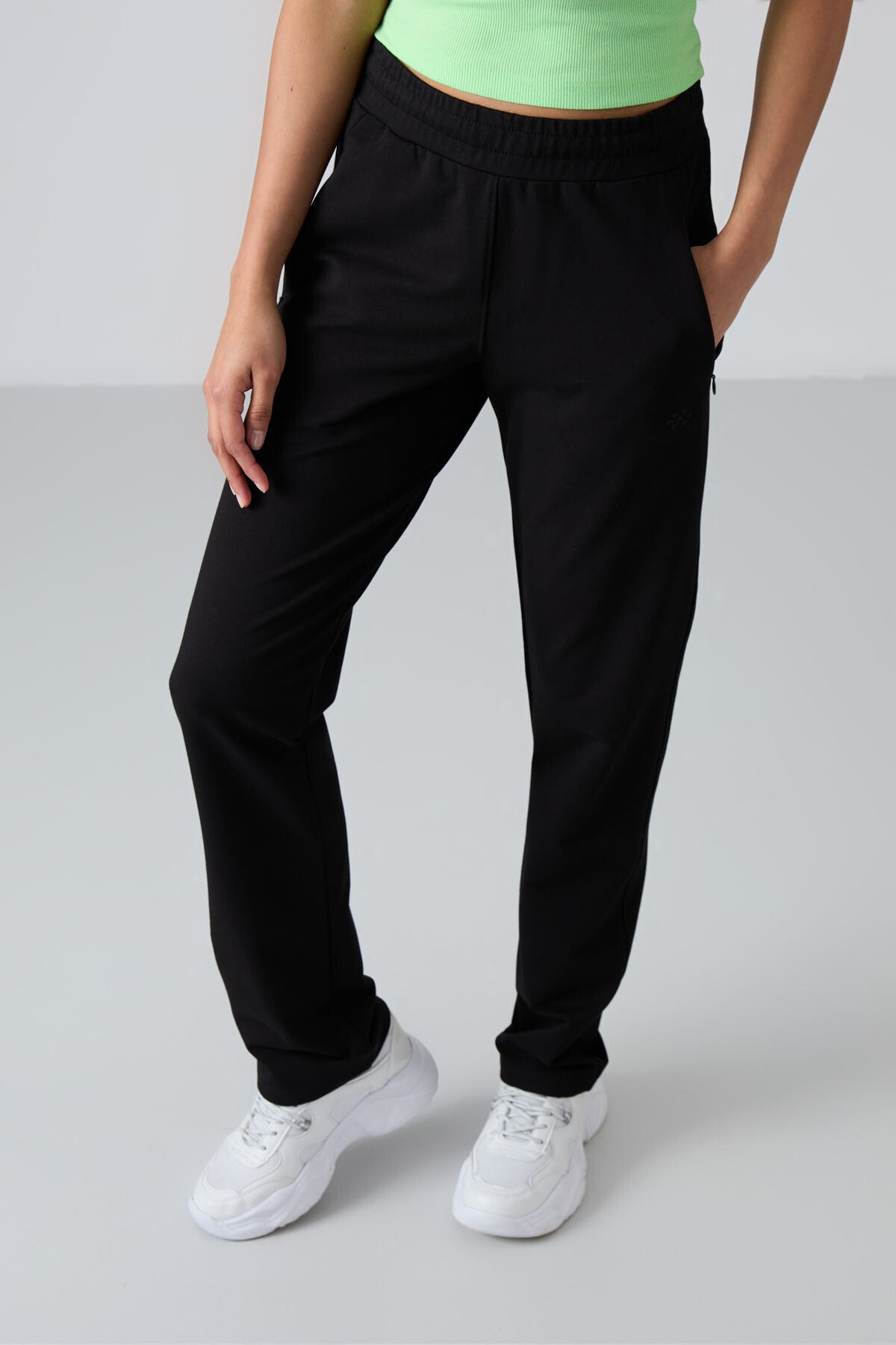 Siyah Gizli Fermuar Cepli Rahat Form Klasik Paça Kadın Eşofman Alt - 94148