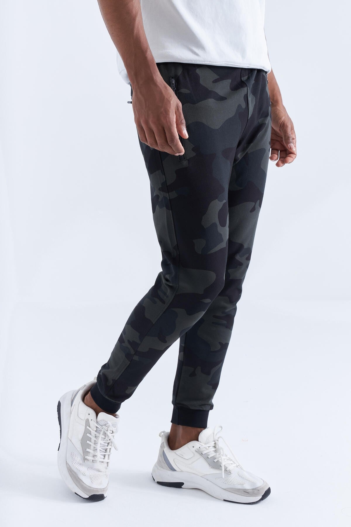 Siyah Gölge Kamuflaj Desenli Dar Kalıp Jogger Erkek Eşofman Alt - 84754