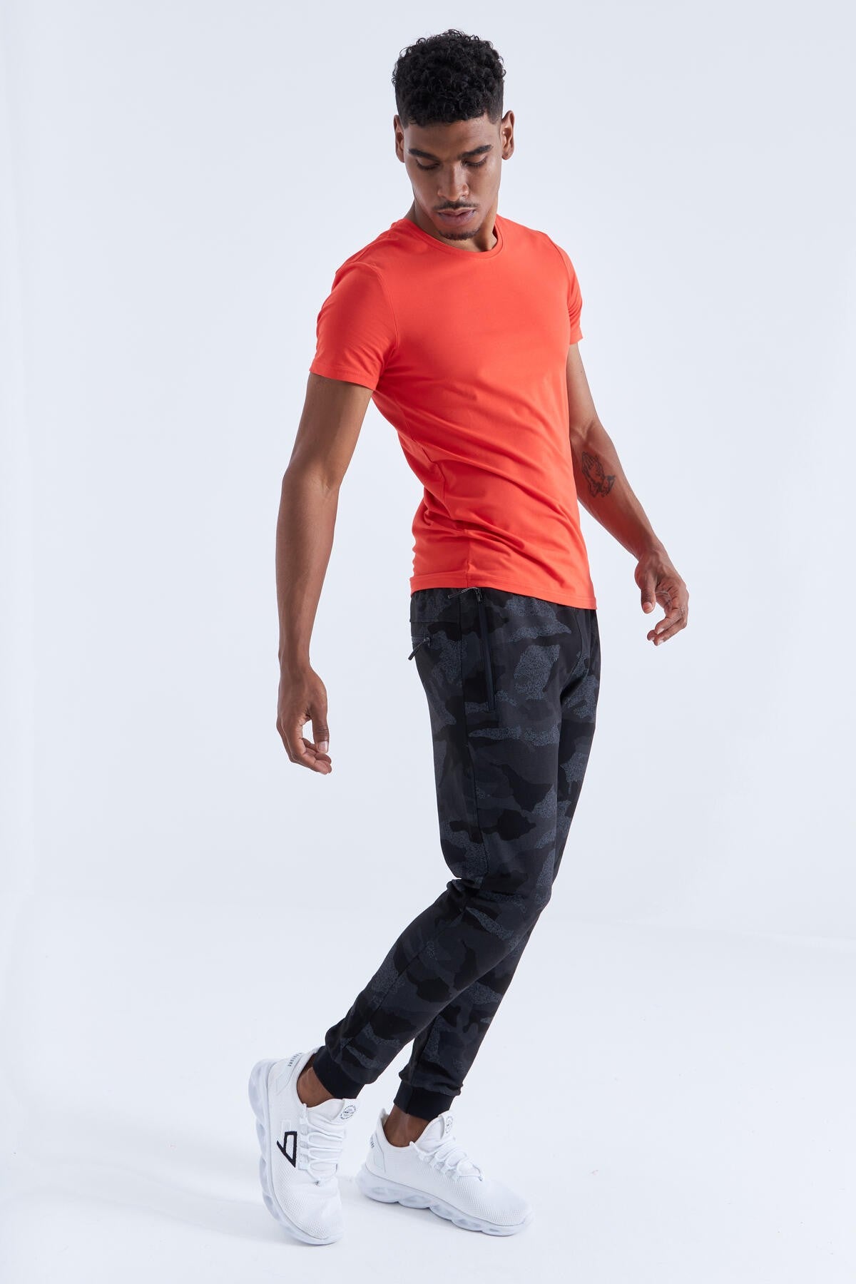 Siyah Kamuflaj Kamuflaj Desenli Dar Kalıp Jogger Erkek Eşofman Alt - 84754