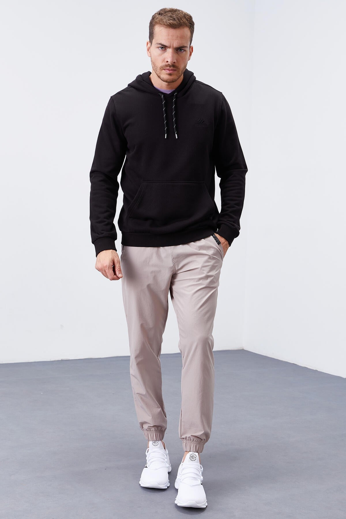 Siyah Kanguru Cep Standart Kalıp Kapüşonlu Erkek Sweatshirt - 87872